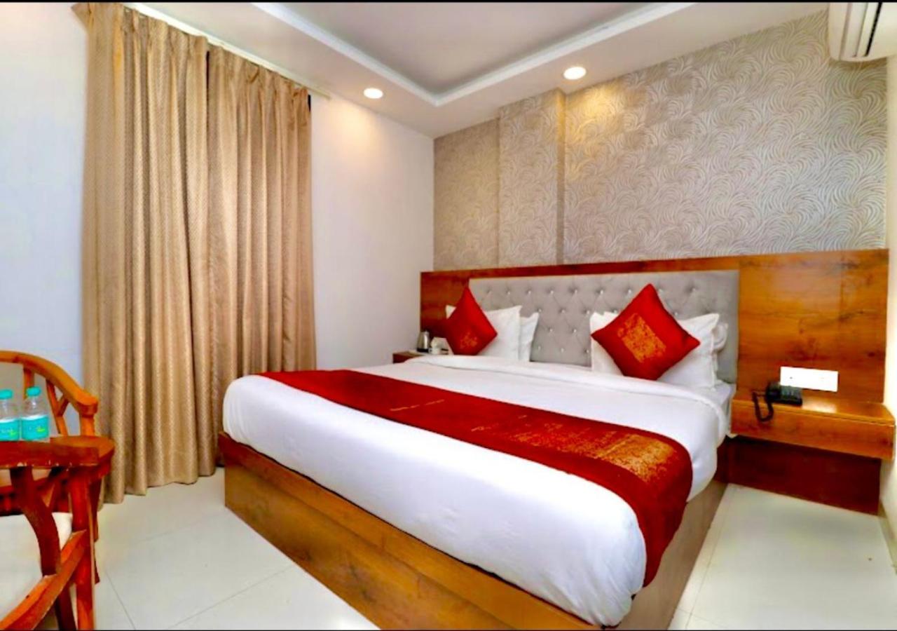 Hotel Galaxy Inn Near Delhi International Airport New Delhi Eksteriør bilde