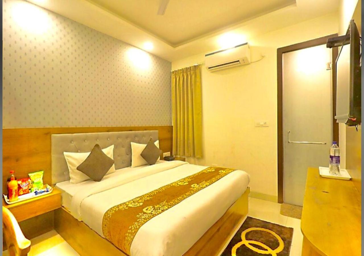 Hotel Galaxy Inn Near Delhi International Airport New Delhi Eksteriør bilde