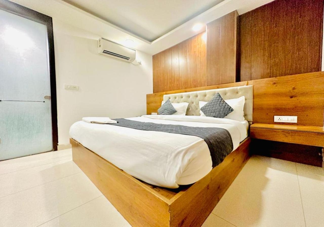 Hotel Galaxy Inn Near Delhi International Airport New Delhi Eksteriør bilde